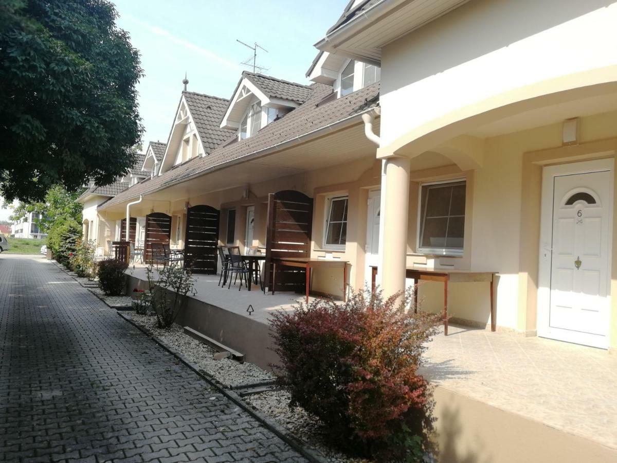 Ovar Apartman Mosonmagyaróvár Dış mekan fotoğraf